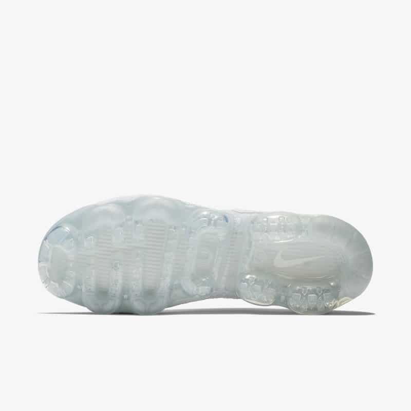 Triple white vapormax on sale 2.0